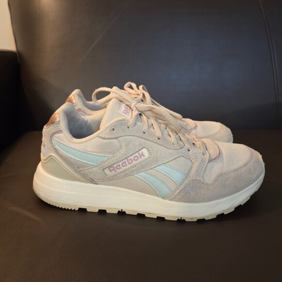 Reebok cream and blue retro comfy sneakers - Picture 1 of 5